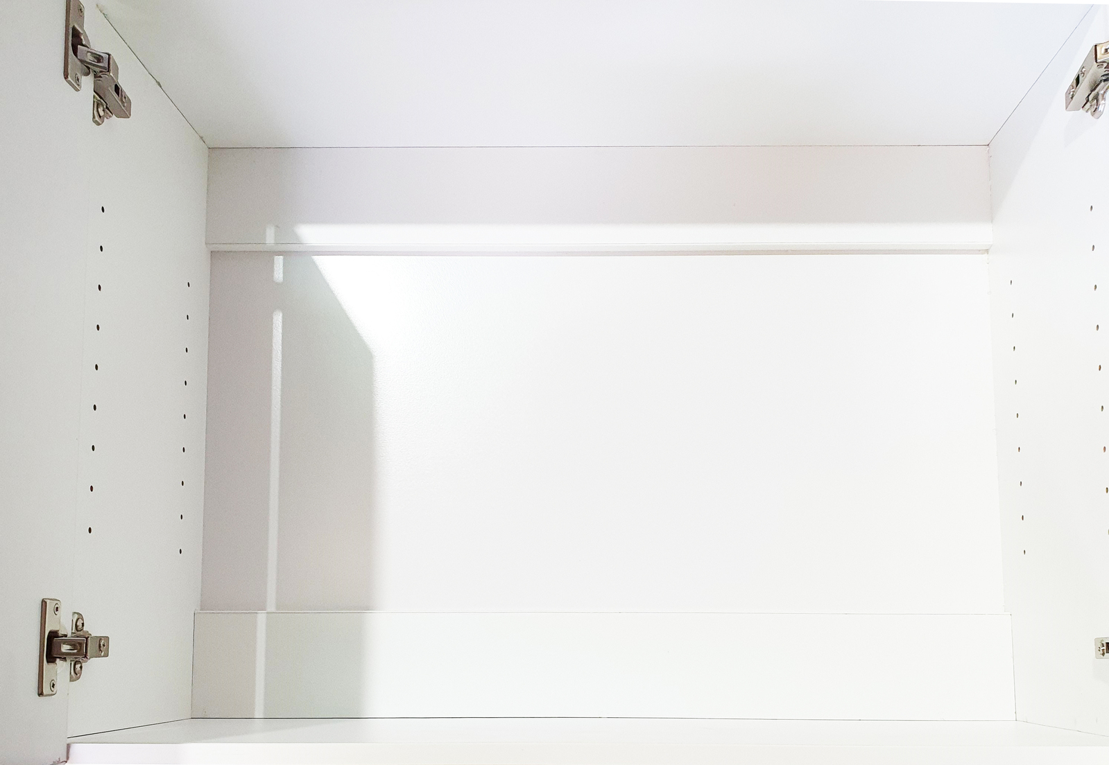 Overhead Laundry Cupboard Kitchen Assembled with Shelf White