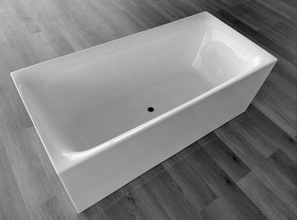 Oceano Bath Tub 1500 Free Standing Acrylic Bathtub Gloss White Kubix MK2 KU1500MK2-GLOSS