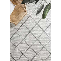 Rug Culture MAISON Floor Area Carpeted Rug Modern Rectangle Black & Off White 320x230cm